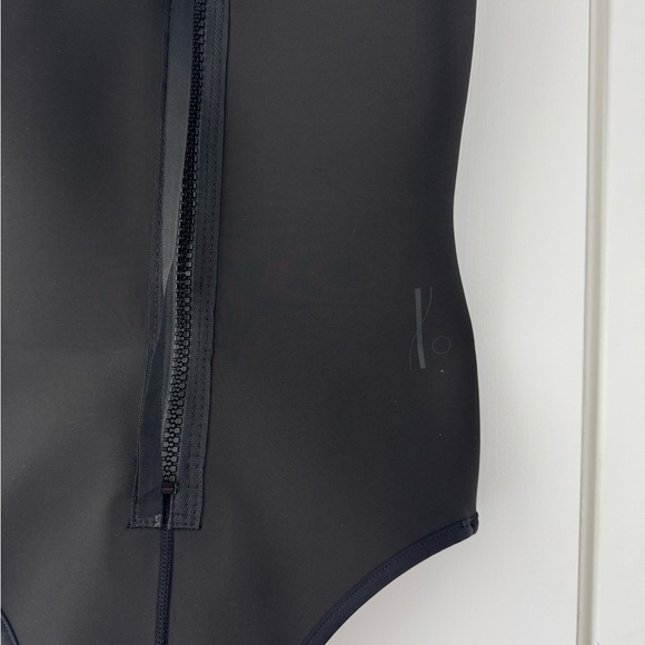 ansea Yulex Black Wetsuit - Picture 5 of 9